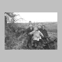 011-0267 Die vier von Frantzius-Kinder 1943.jpg